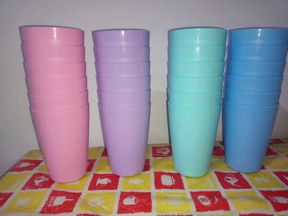 Vasos importados de plástico 